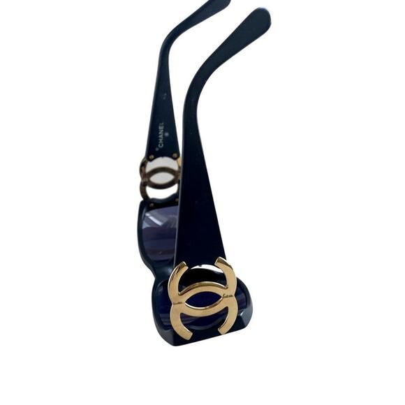 Authentic Chanel CC Logo Black Sunglasses with Case - Picture 9 of 11